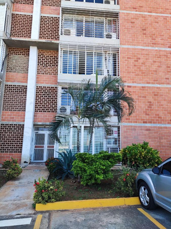 Apartamento Frente Al Aeropuerto De 마이케티아 외부 사진